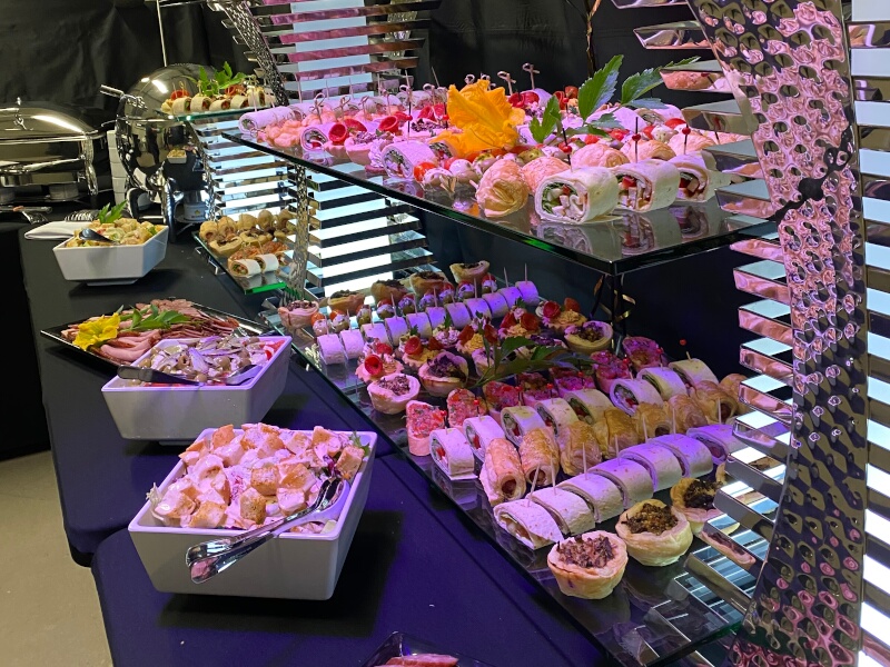 PIN CATERING profesjonalna wypożyczalnia cateringowe